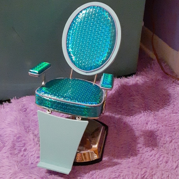 American Girl Salon Chair 18 inch doll